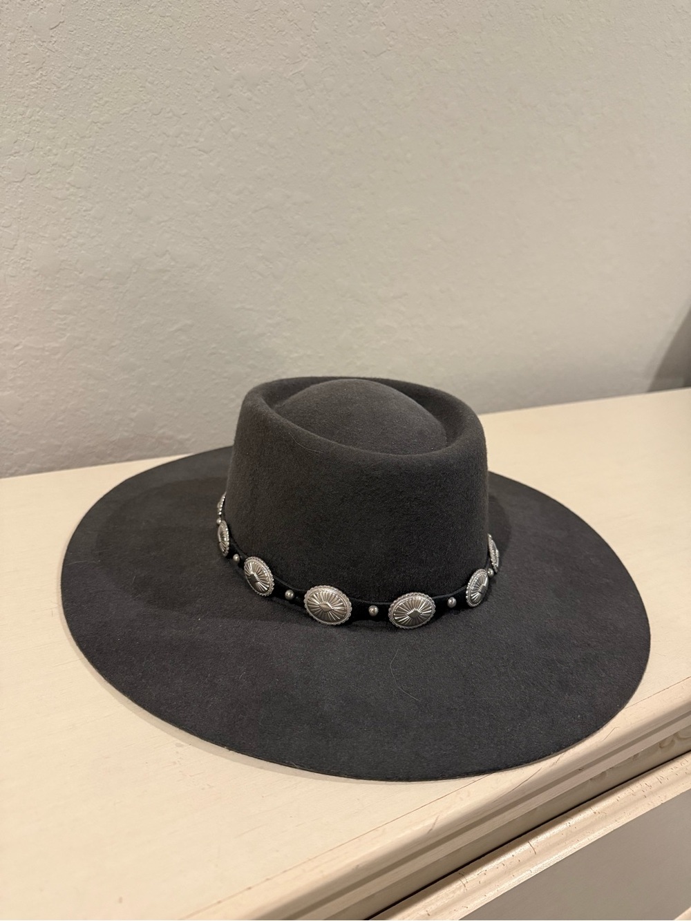 Wide Brim Gray Felt Hat with Silver Conchos